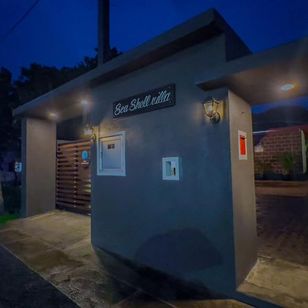 Sea Shell Villa Hikkaduwa 2 Separate Cabanas Ocean Front Villa ภายนอก รูปภาพ