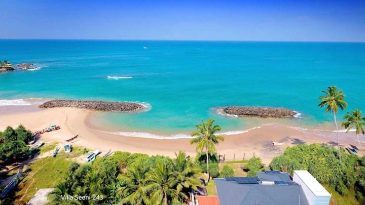 Sea Shell Villa Hikkaduwa 2 Separate Cabanas Ocean Front Villa ภายนอก รูปภาพ