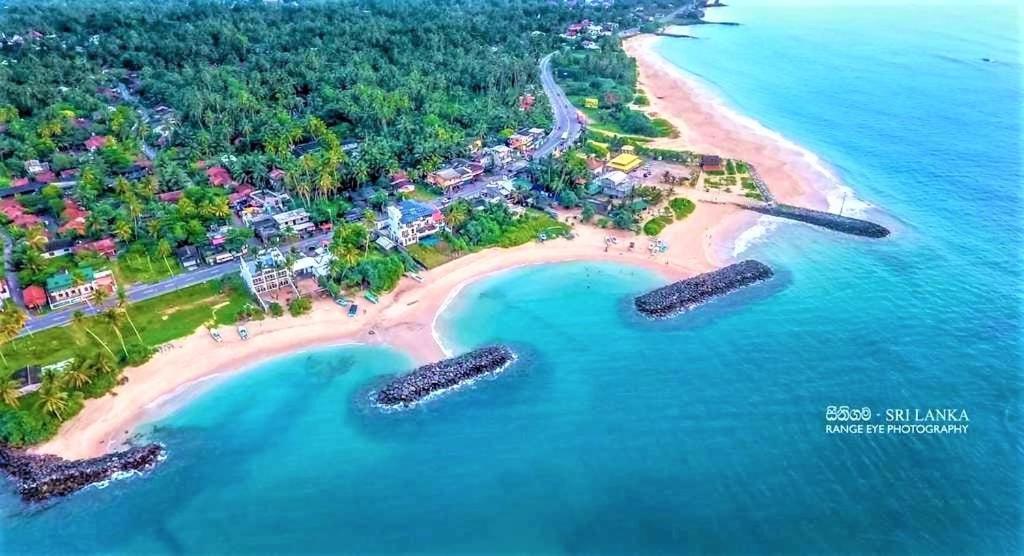 Sea Shell Villa Hikkaduwa 2 Separate Cabanas Ocean Front Villa ภายนอก รูปภาพ
