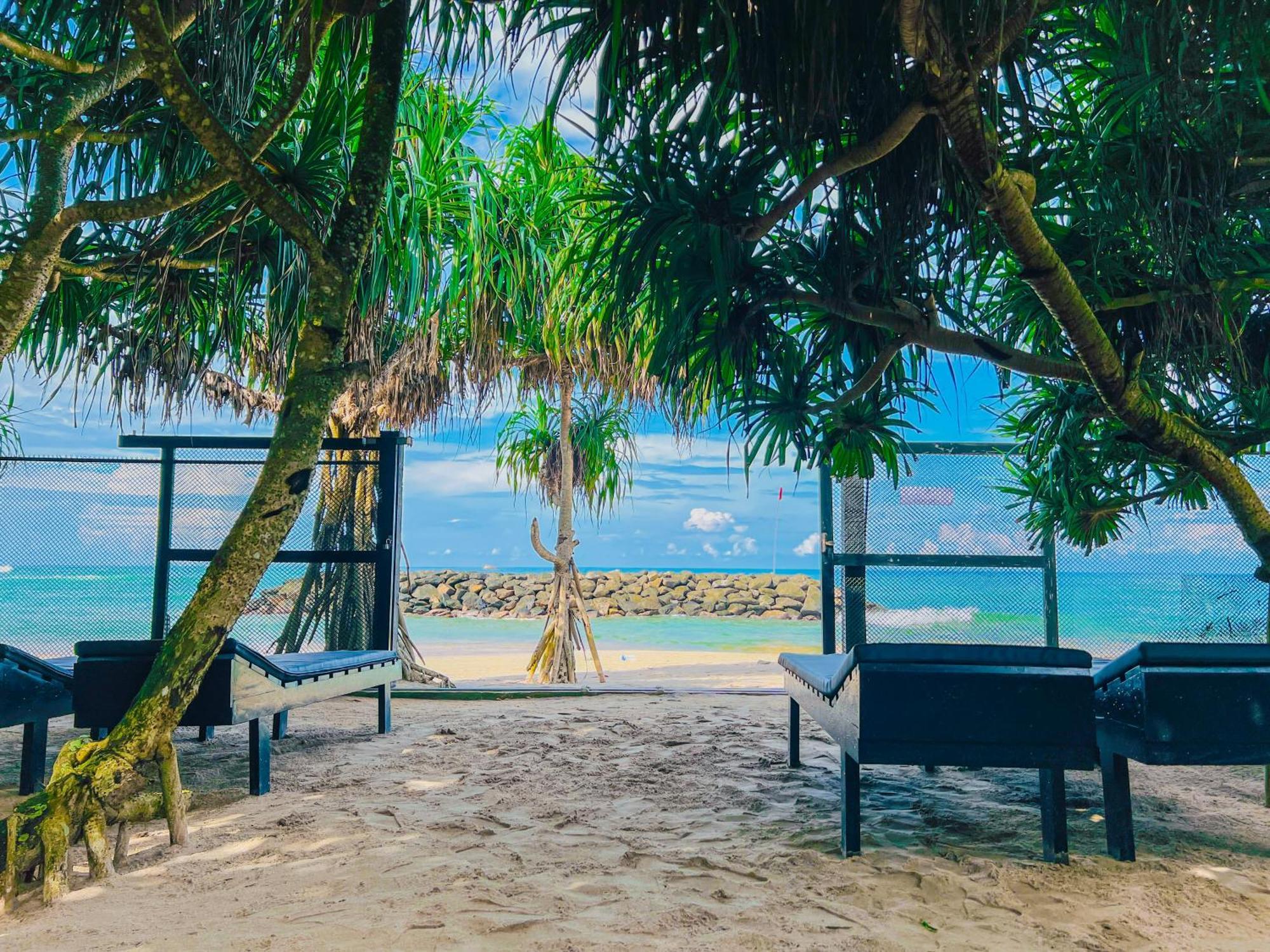 Sea Shell Villa Hikkaduwa 2 Separate Cabanas Ocean Front Villa ภายนอก รูปภาพ