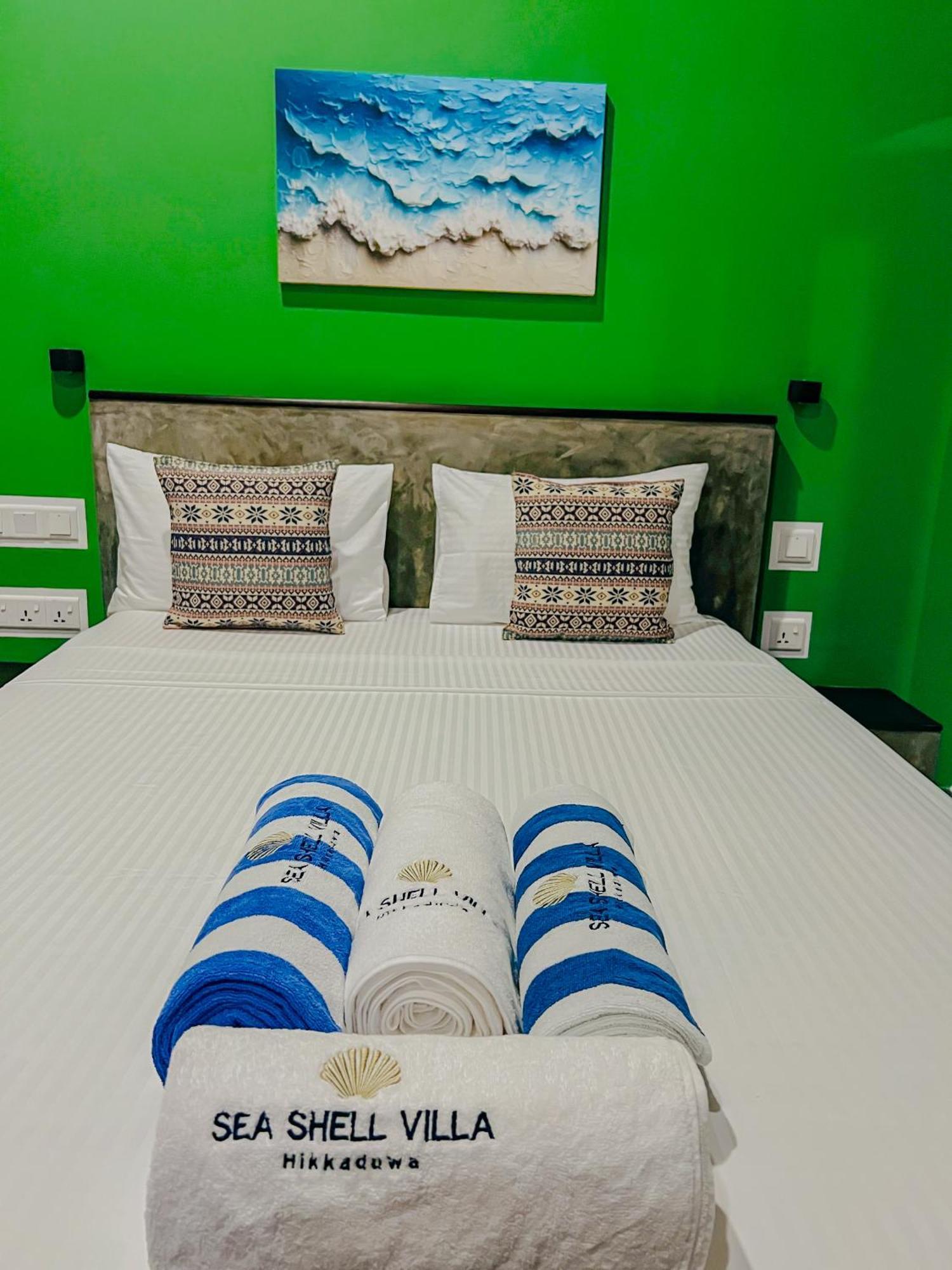 Sea Shell Villa Hikkaduwa 2 Separate Cabanas Ocean Front Villa ภายนอก รูปภาพ